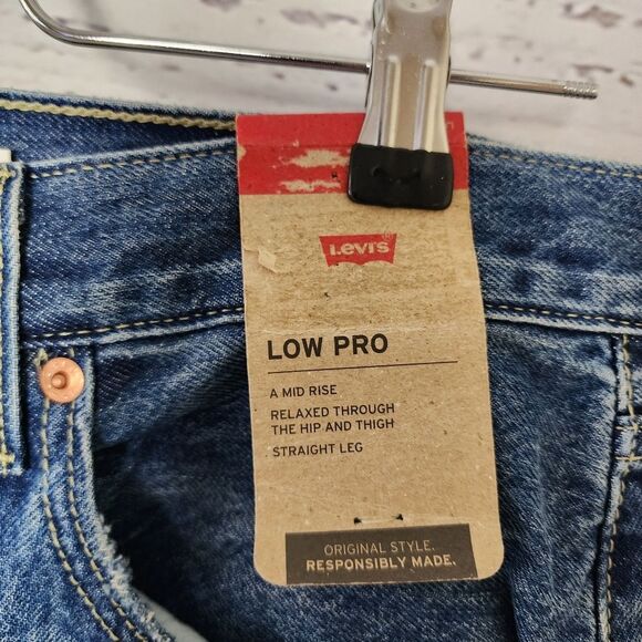 Levi's Straight Leg Distressed Jeans 29 NWT - Picture 5 of 6